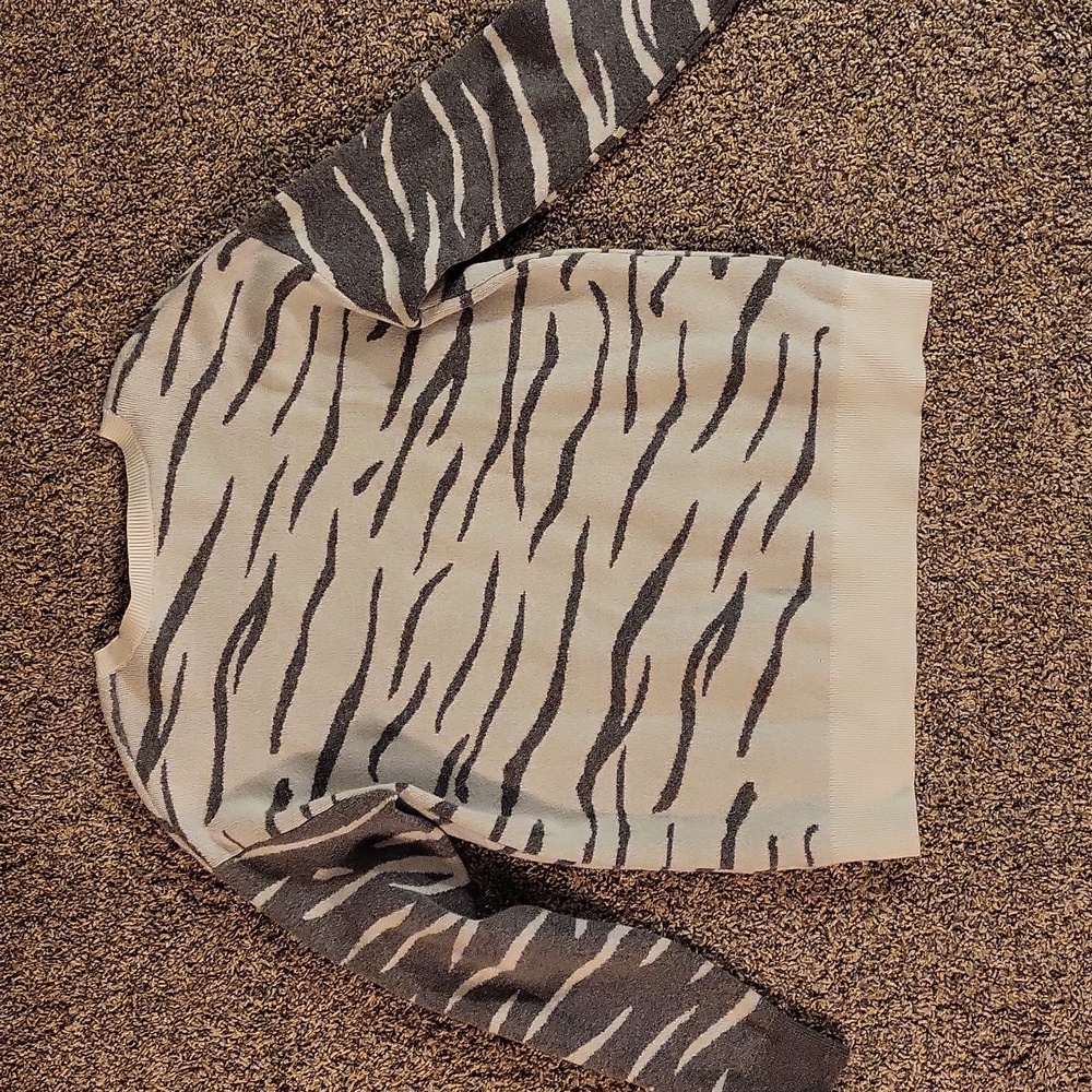 -Sweater - Picture 5 of 5